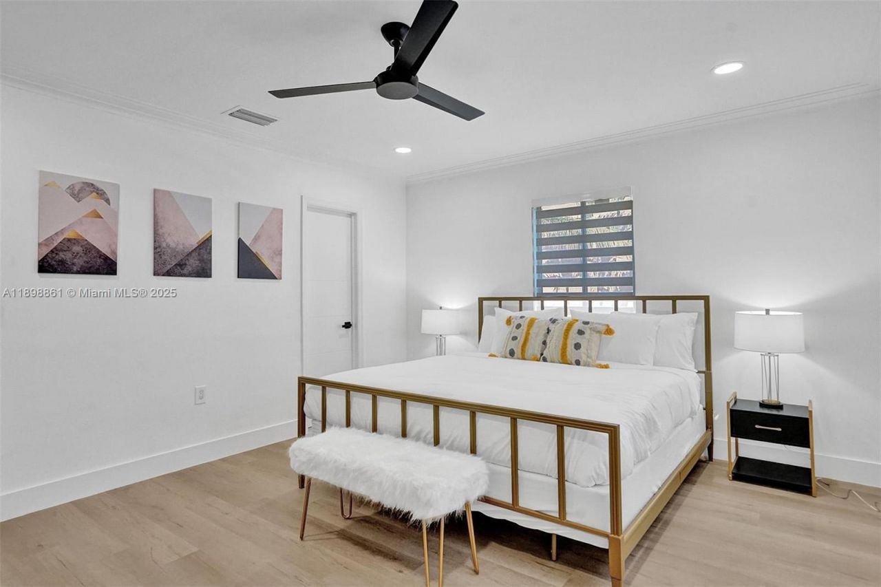 725 Harrison St, Hollywood, FL 33019 Photo