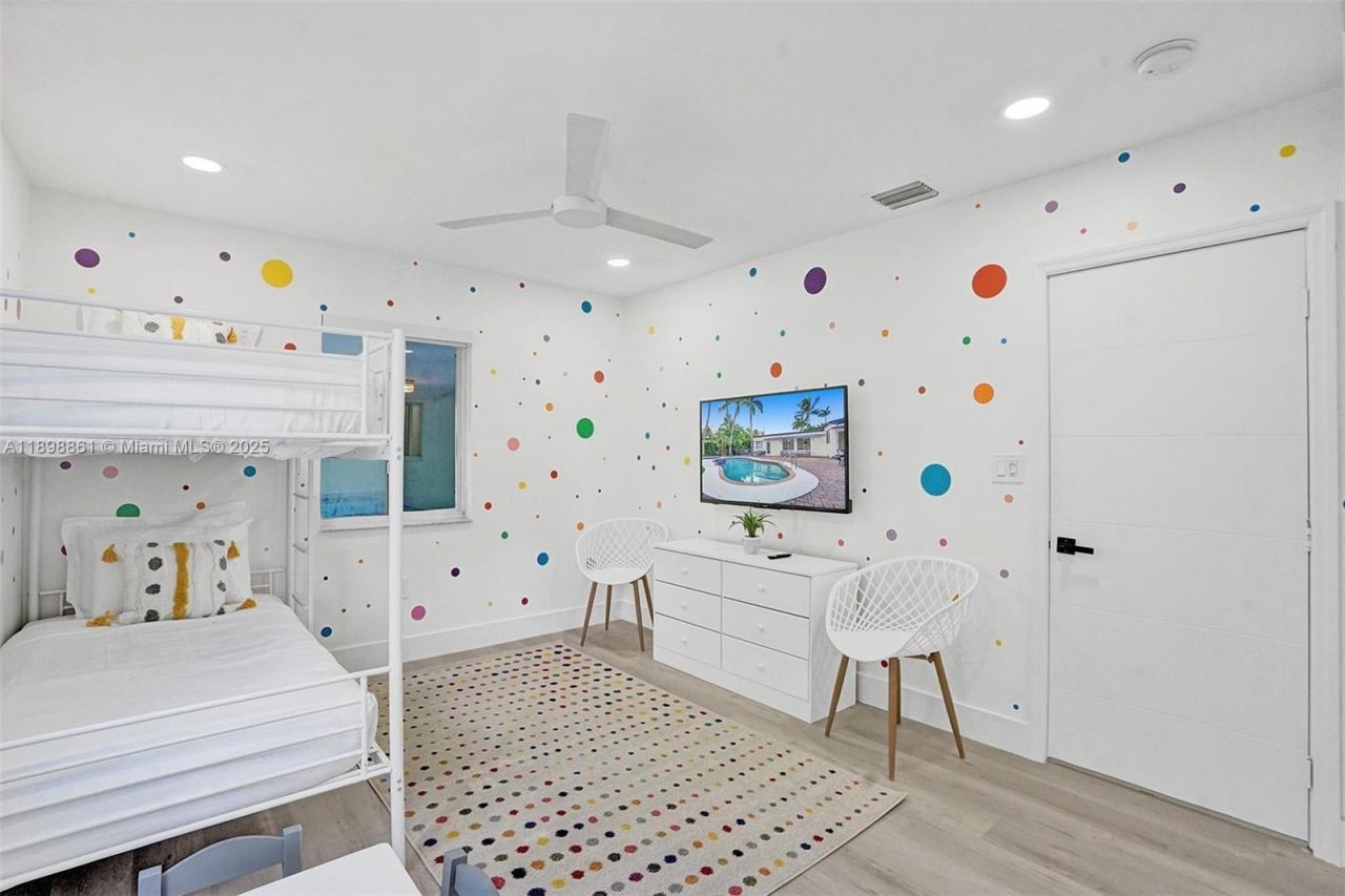 725 Harrison St, Hollywood, FL 33019 Photo