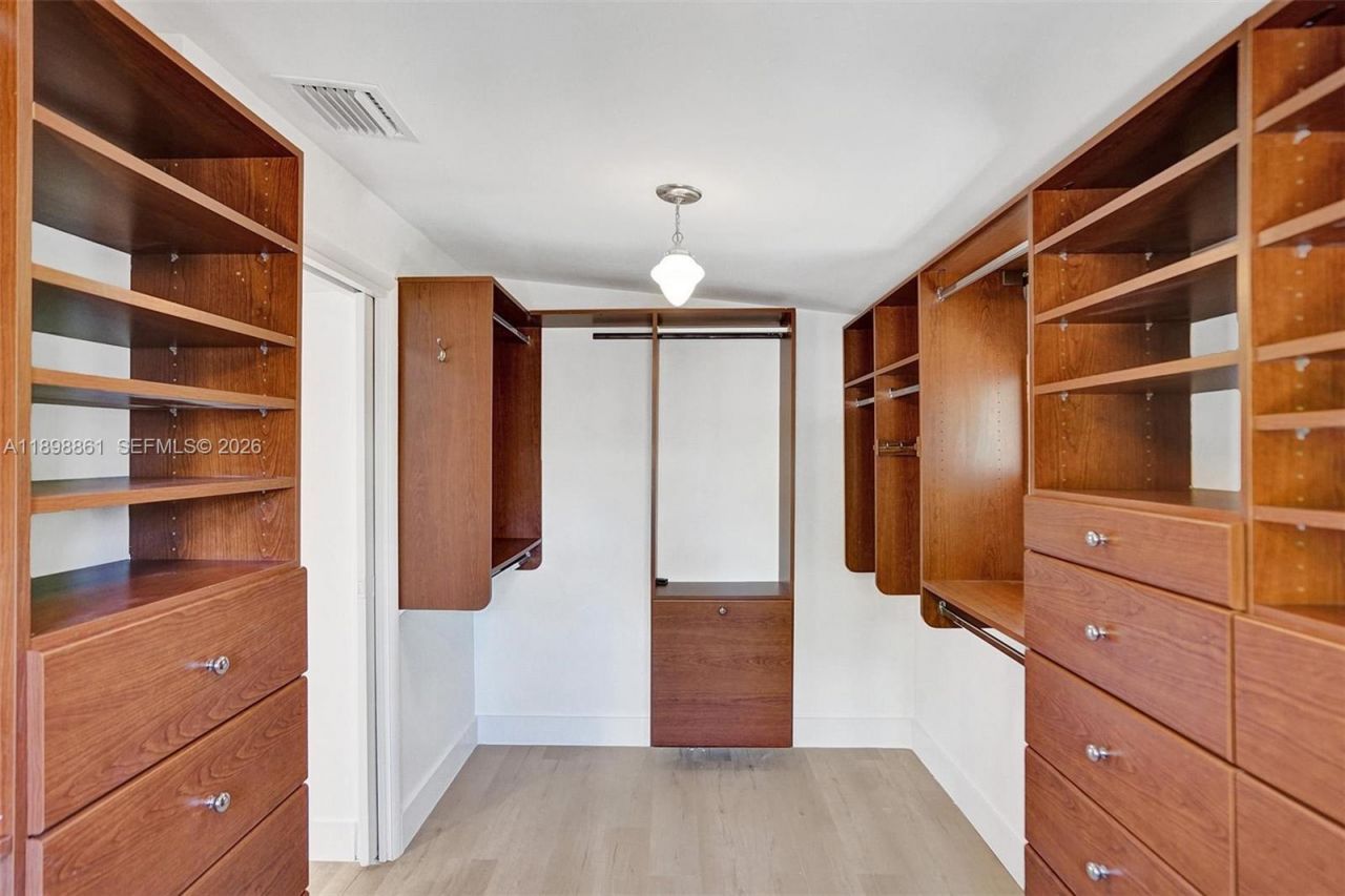725 Harrison St, Hollywood, FL 33019 Photo