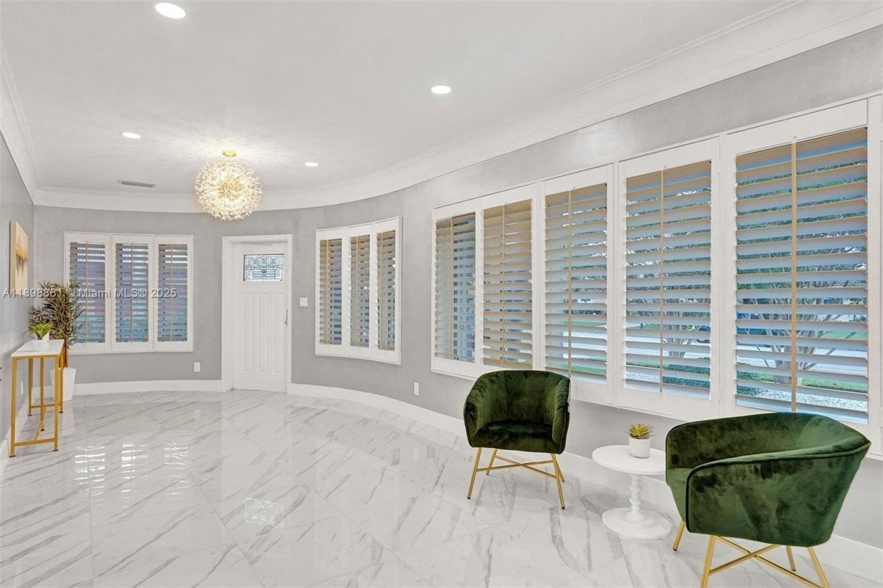 725 Harrison St, Hollywood, FL 33019 Photo