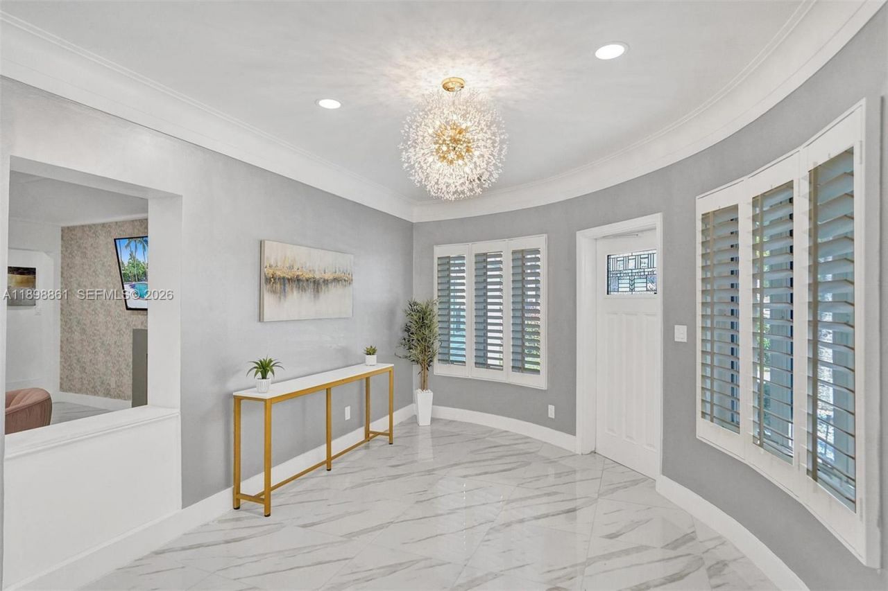 725 Harrison St, Hollywood, FL 33019 Photo