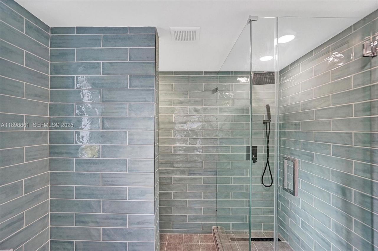 725 Harrison St, Hollywood, FL 33019 Photo