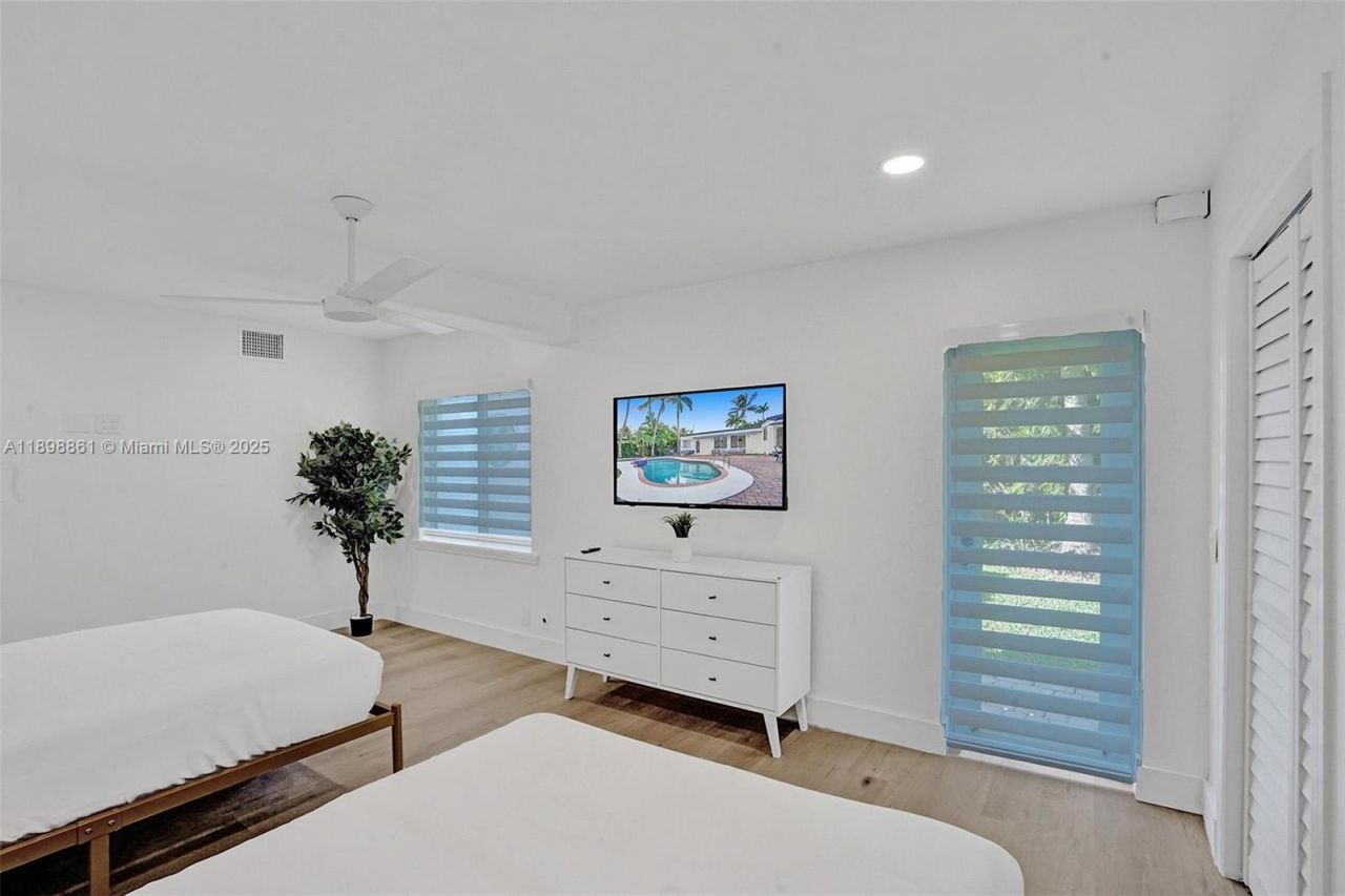 725 Harrison St, Hollywood, FL 33019 Photo