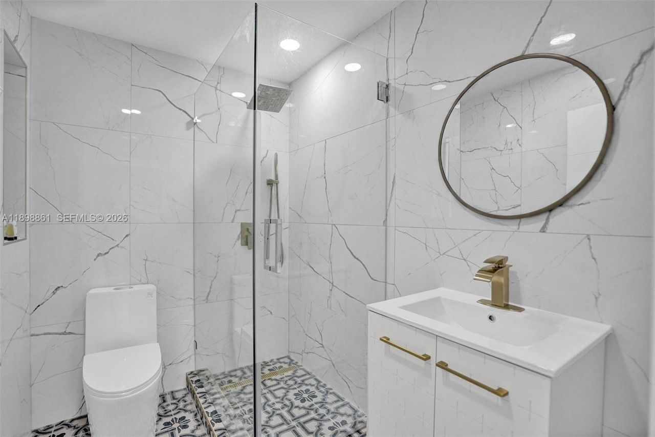 725 Harrison St, Hollywood, FL 33019 Photo