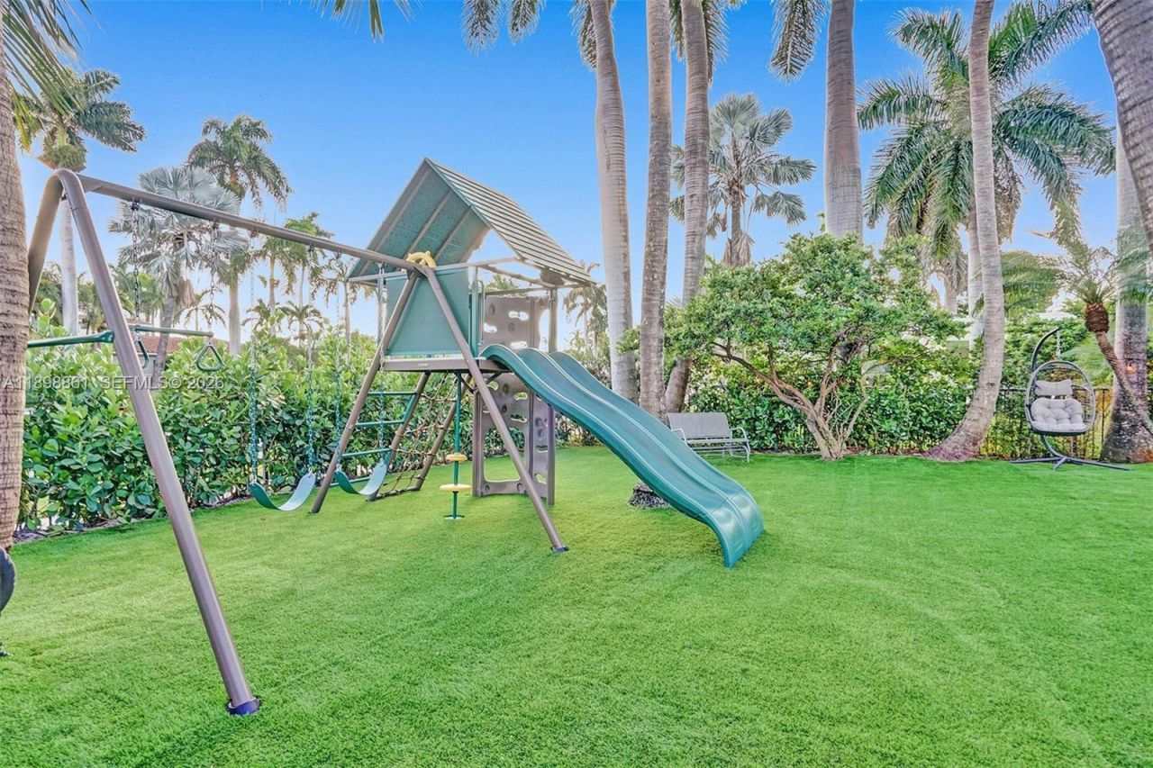 725 Harrison St, Hollywood, FL 33019 Photo