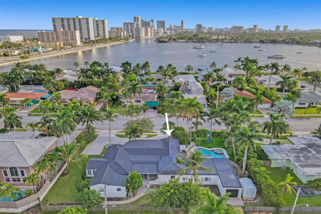 725 Harrison St, Hollywood, FL 33019 Photo