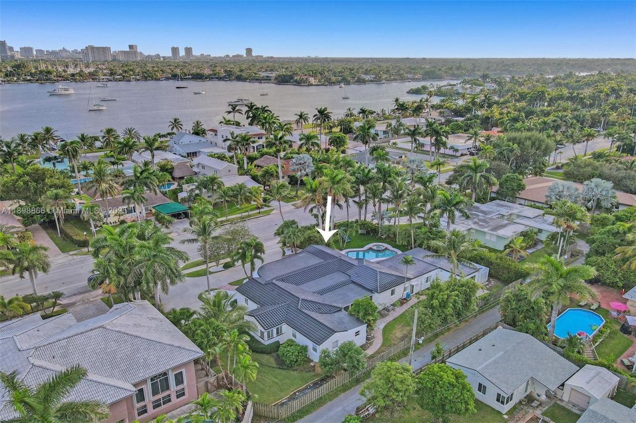 725 Harrison St, Hollywood, FL 33019 Photo