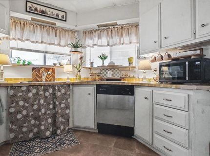 36 Lora Way, Roseville, CA 95661 Photo