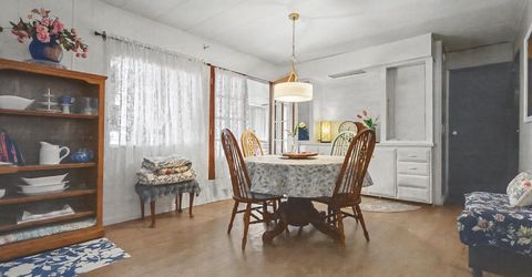 36 Lora Way, Roseville, CA 95661 Photo