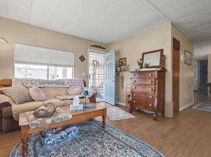 36 Lora Way, Roseville, CA 95661 Photo