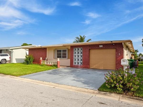 6990 NW 12th St, Margate, FL 33063