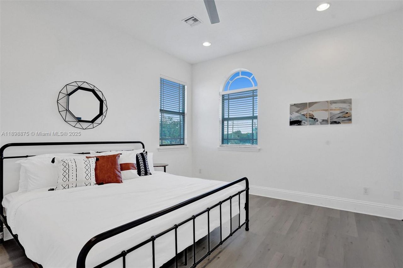 1207 SW 21st St, Fort Lauderdale, FL 33315 Photo