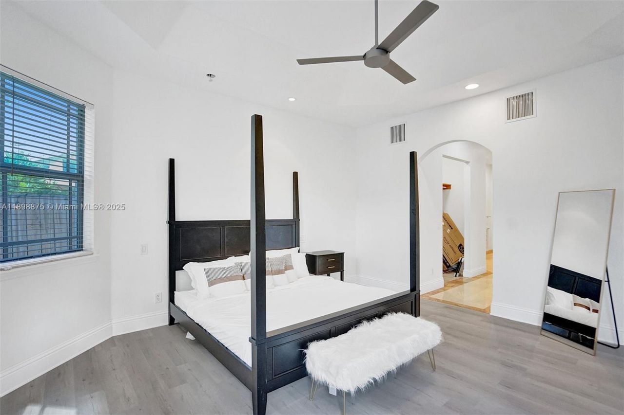 1207 SW 21st St, Fort Lauderdale, FL 33315 Photo