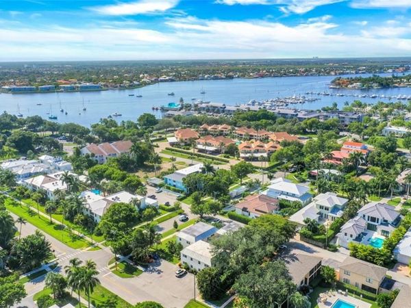 780 10th AVE S, Unit 5, NAPLES, FL 34102