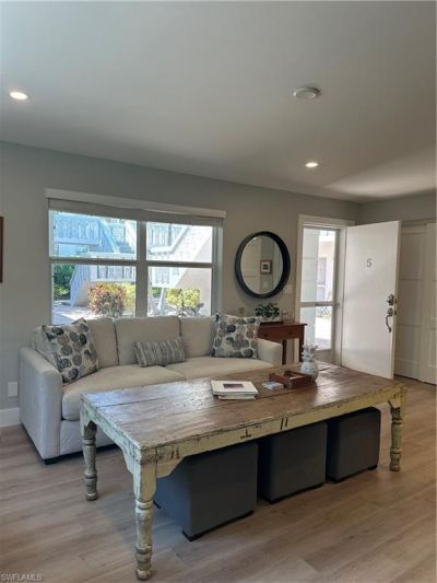 780 10th Ave S, Unit 5, Naples, FL 34102 Photo