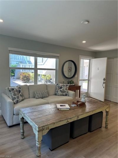 780 10th Ave S, Unit 5, Naples, FL 34102 Photo