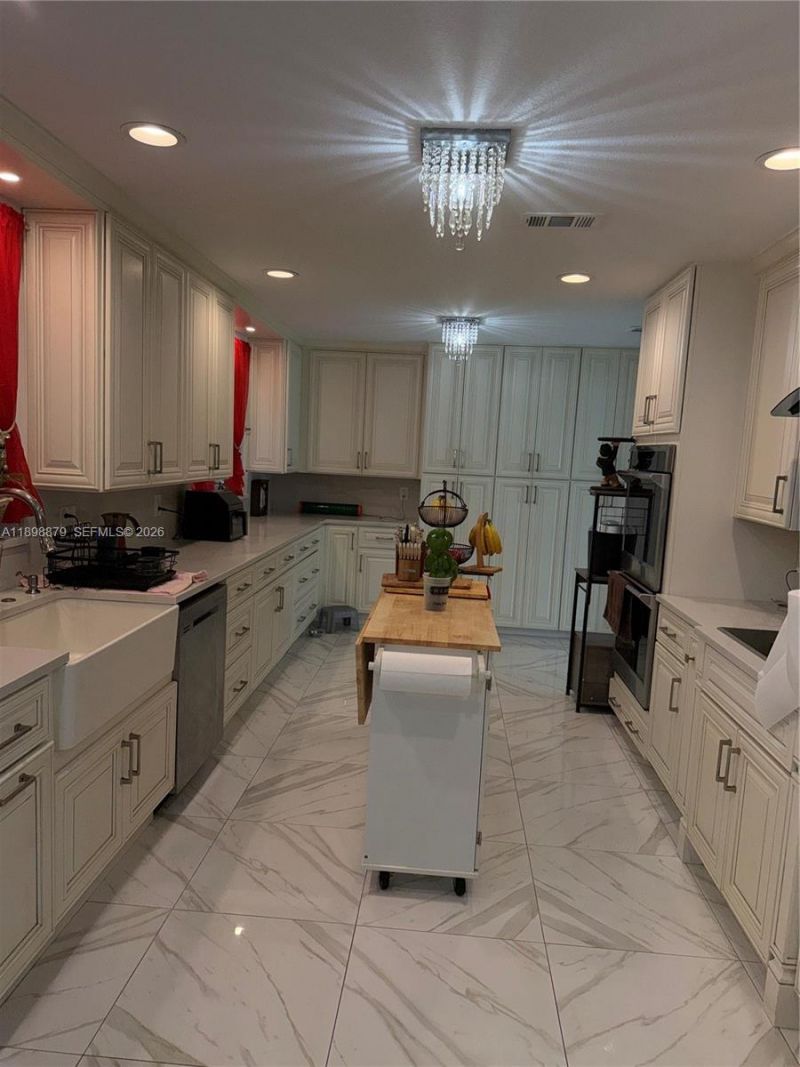 126 Sunflower Cir, Royal Palm Beach, FL 33411 Photo