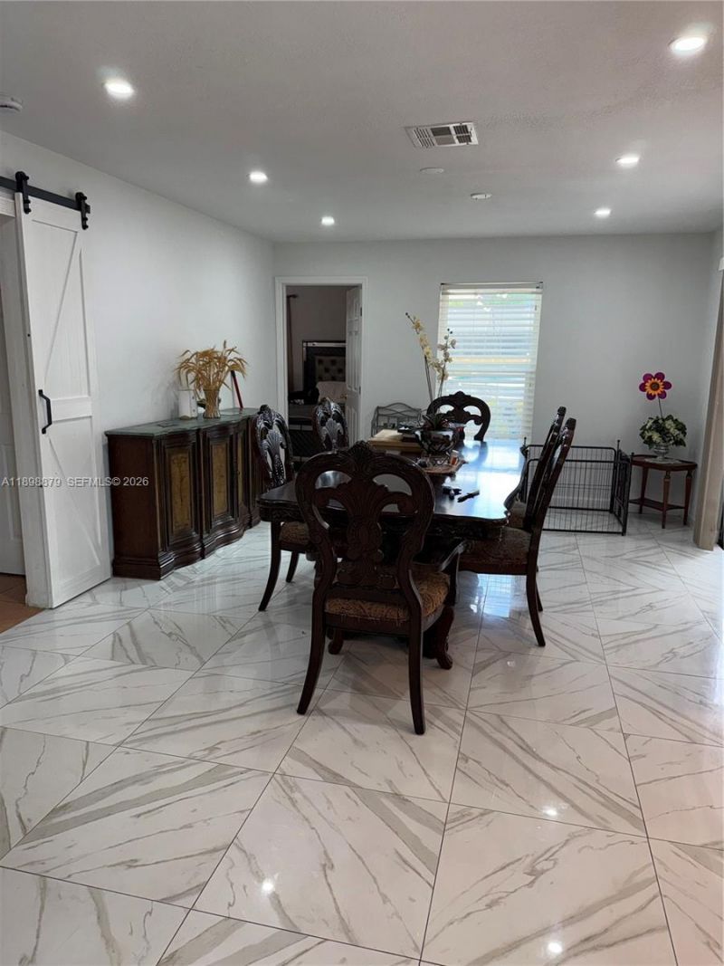 126 Sunflower Cir, Royal Palm Beach, FL 33411 Photo