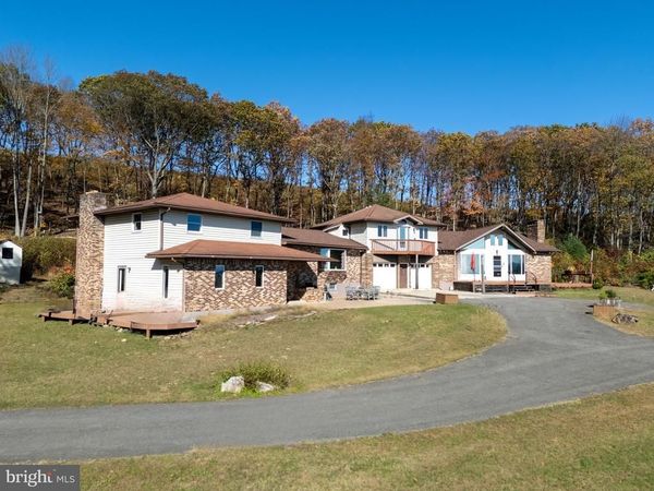 394 FLAGSTAFF ROAD, LEHIGHTON, PA 18235