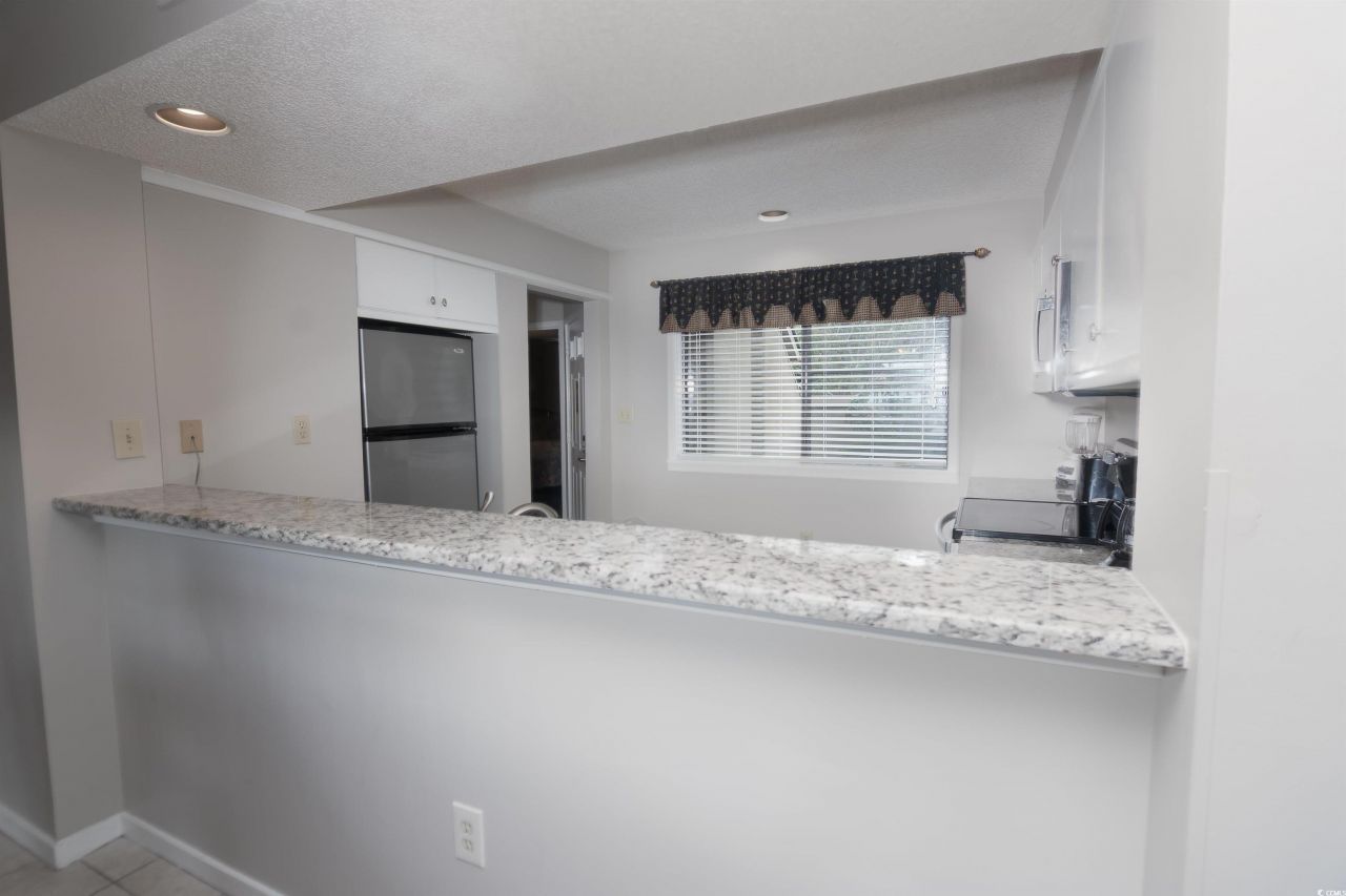 125 Hartland Dr. Photo 22