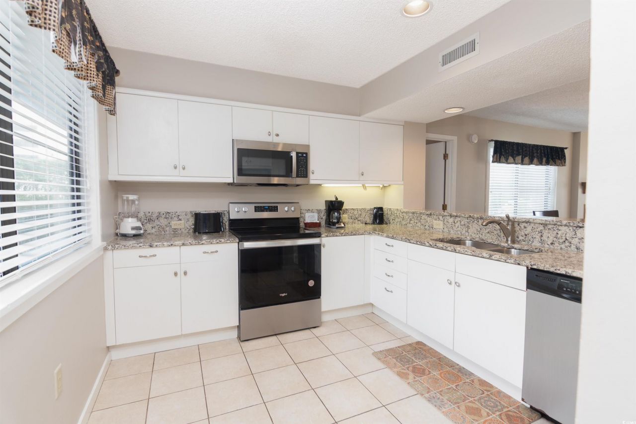 125 Hartland Dr. Photo 4