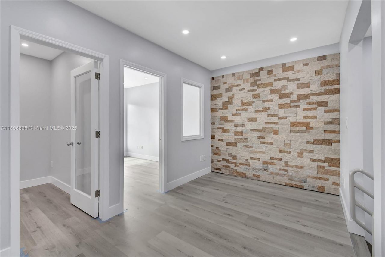 20129 NE 16th Pl, Miami, FL 33179 Photo