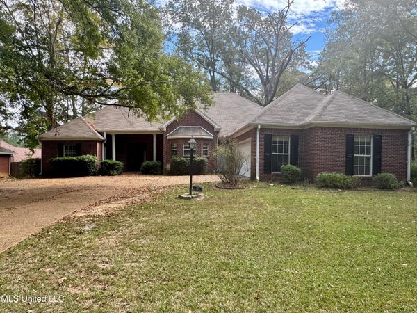 316 Southhaven Drive, Byram, MS 39272