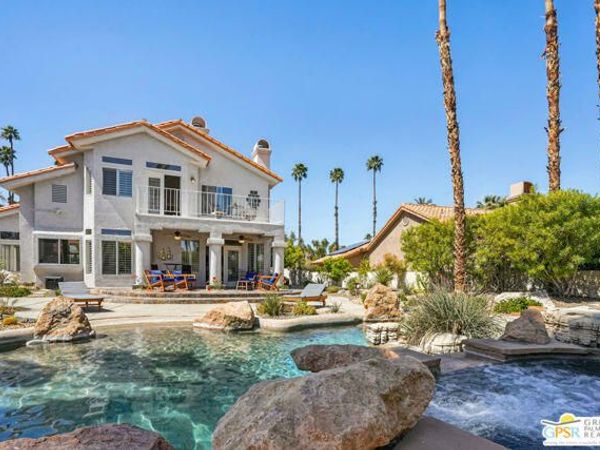 364 Oakmont Drive, Palm Desert, CA 92211