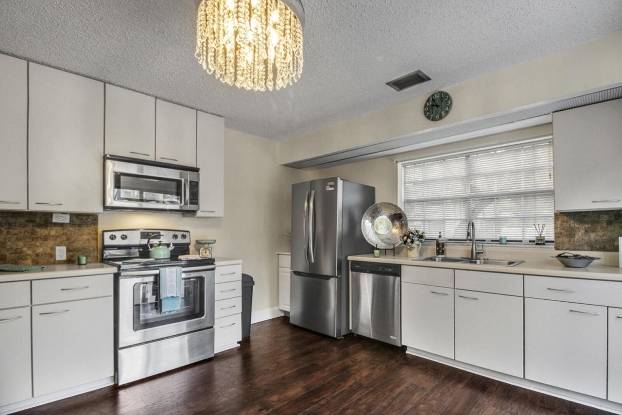 386 Prestwick Circle, Unit 3, Palm Beach Gardens, FL 33418 Photo