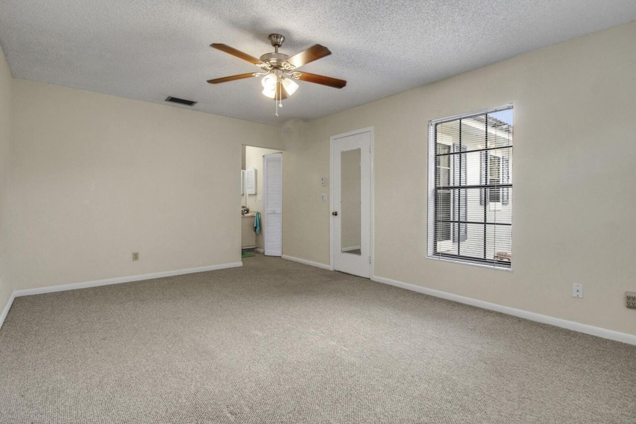 386 Prestwick Circle, Unit 3, Palm Beach Gardens, FL 33418 Photo