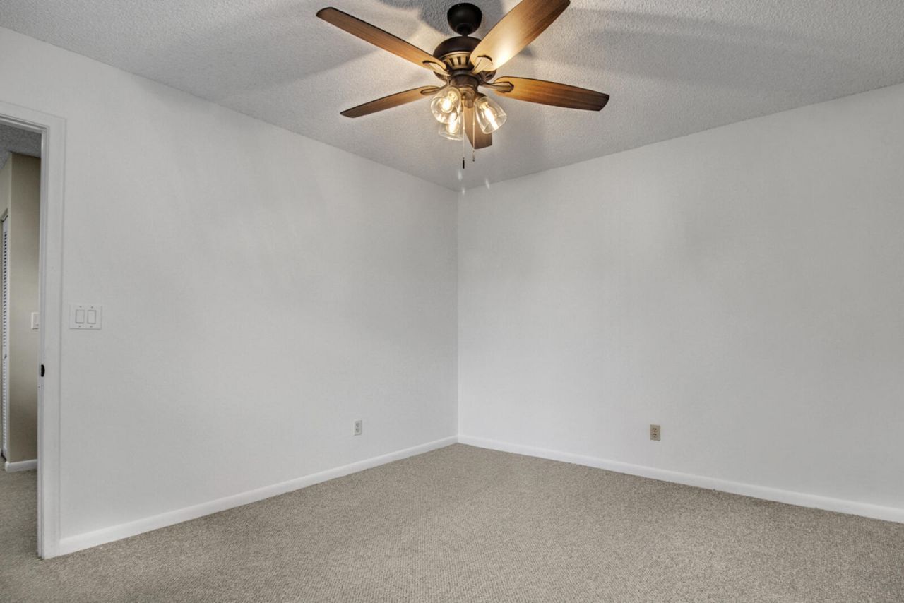 386 Prestwick Circle, Unit 3, Palm Beach Gardens, FL 33418 Photo