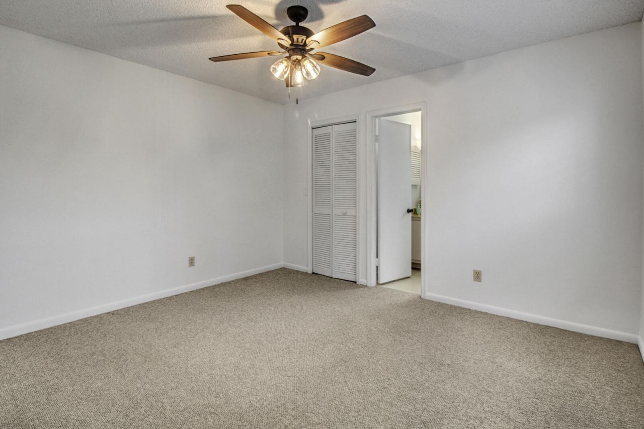 386 Prestwick Circle, Unit 3, Palm Beach Gardens, FL 33418 Photo