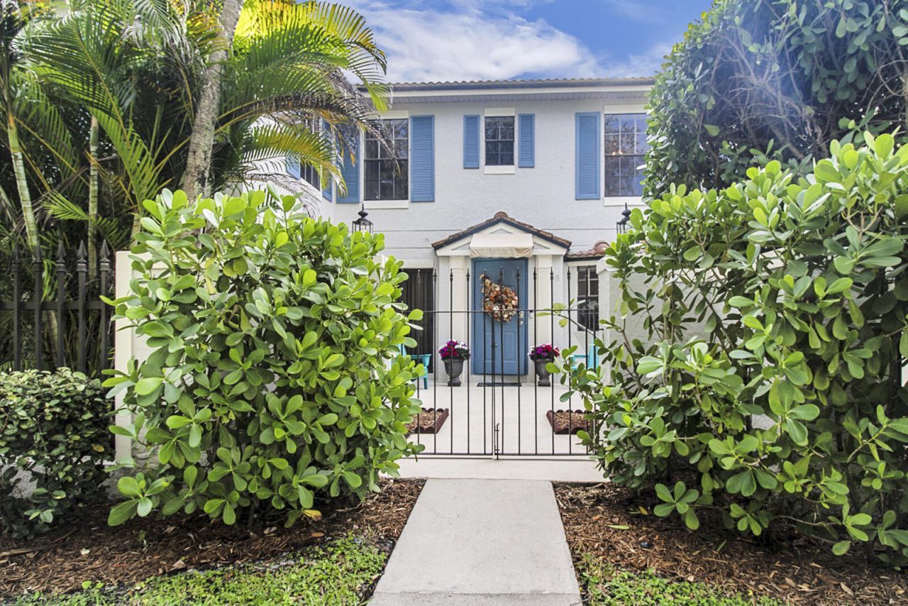 386 Prestwick Circle, Unit 3, Palm Beach Gardens, FL 33418 Photo