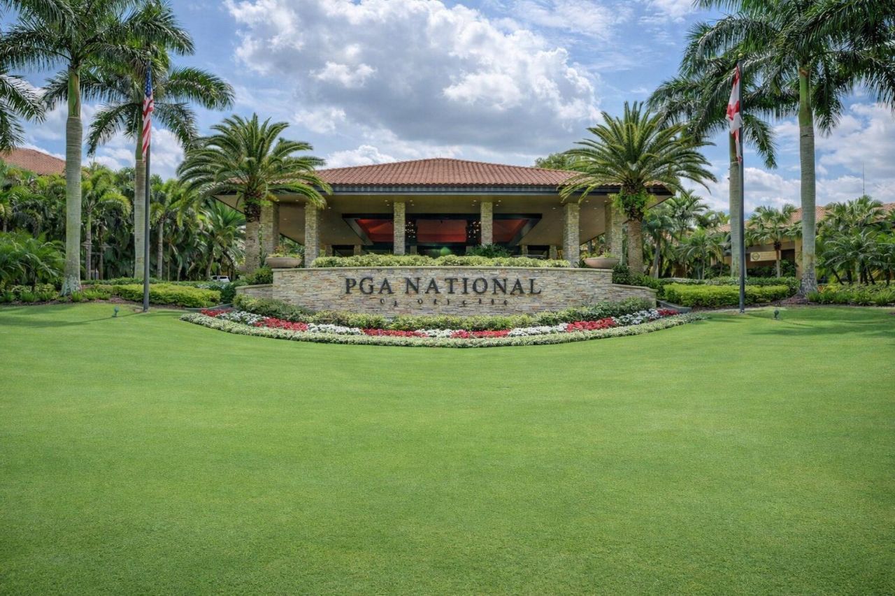 386 Prestwick Circle, Unit 3, Palm Beach Gardens, FL 33418 Photo