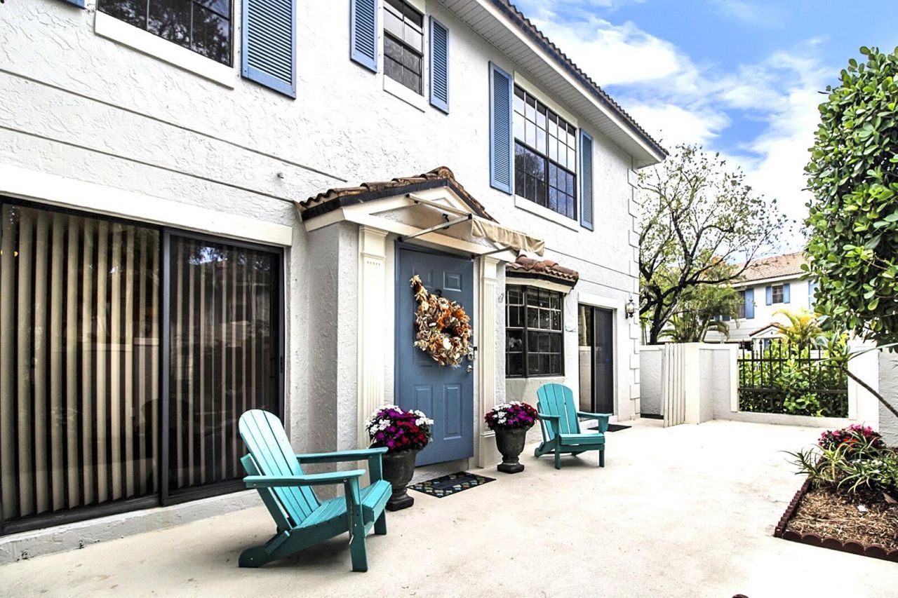 386 Prestwick Circle, Unit 3, Palm Beach Gardens, FL 33418 Photo