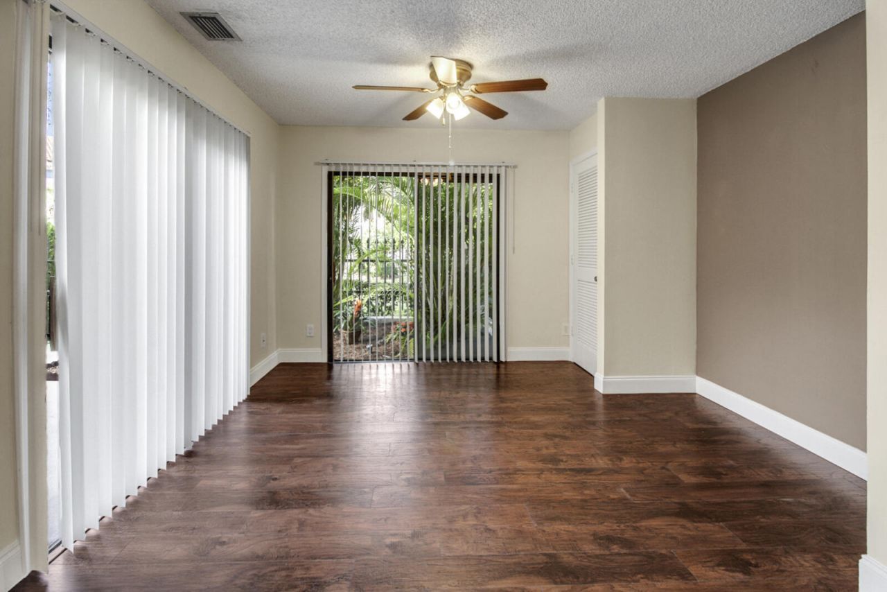 386 Prestwick Circle, Unit 3, Palm Beach Gardens, FL 33418 Photo