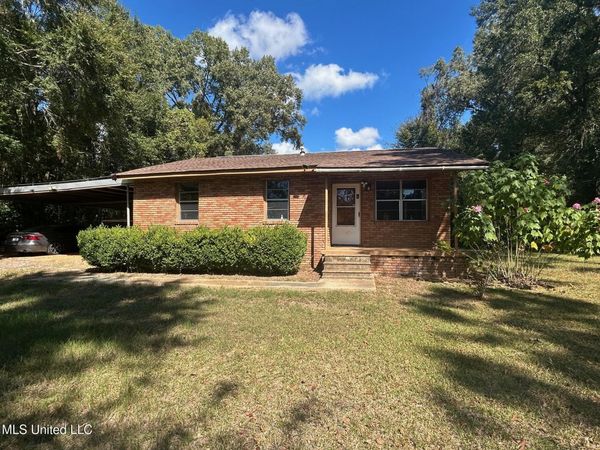 1431 N Dr M L King North Street, Natchez, MS 39120