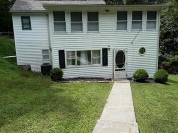 1190 Powley Creek Rd, Hinton, WV 25951
