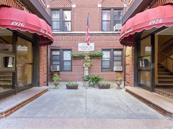 1976 LaFontaine Avenue, Unit 1D, Bronx, NY 10457