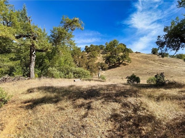 18225 Scenic Drive, Redwood Valley, CA 95470