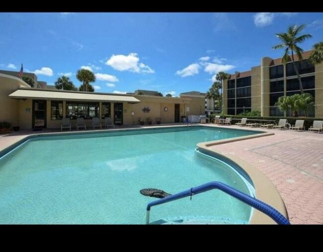 3462 NE Causeway Boulevard, Unit 204, Jensen Beach, FL 34957 Photo
