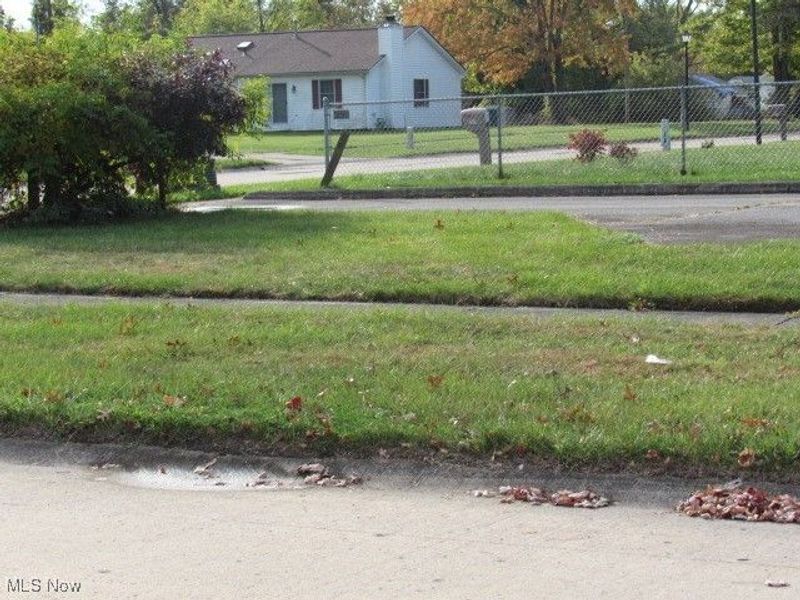 630 Nelson Street, Elyria, OH 44035 Photo 5