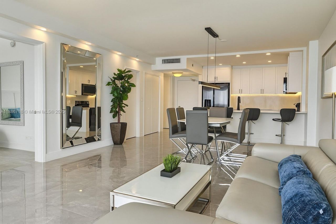 5601 Collins Ave, Unit 1409, Miami Beach, FL 33140 Photo