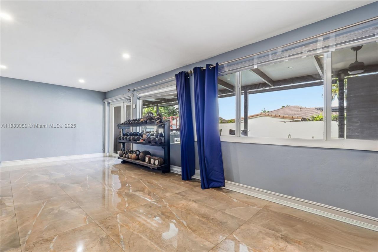 9795 NW 27th Ter, Doral, FL 33172 Photo