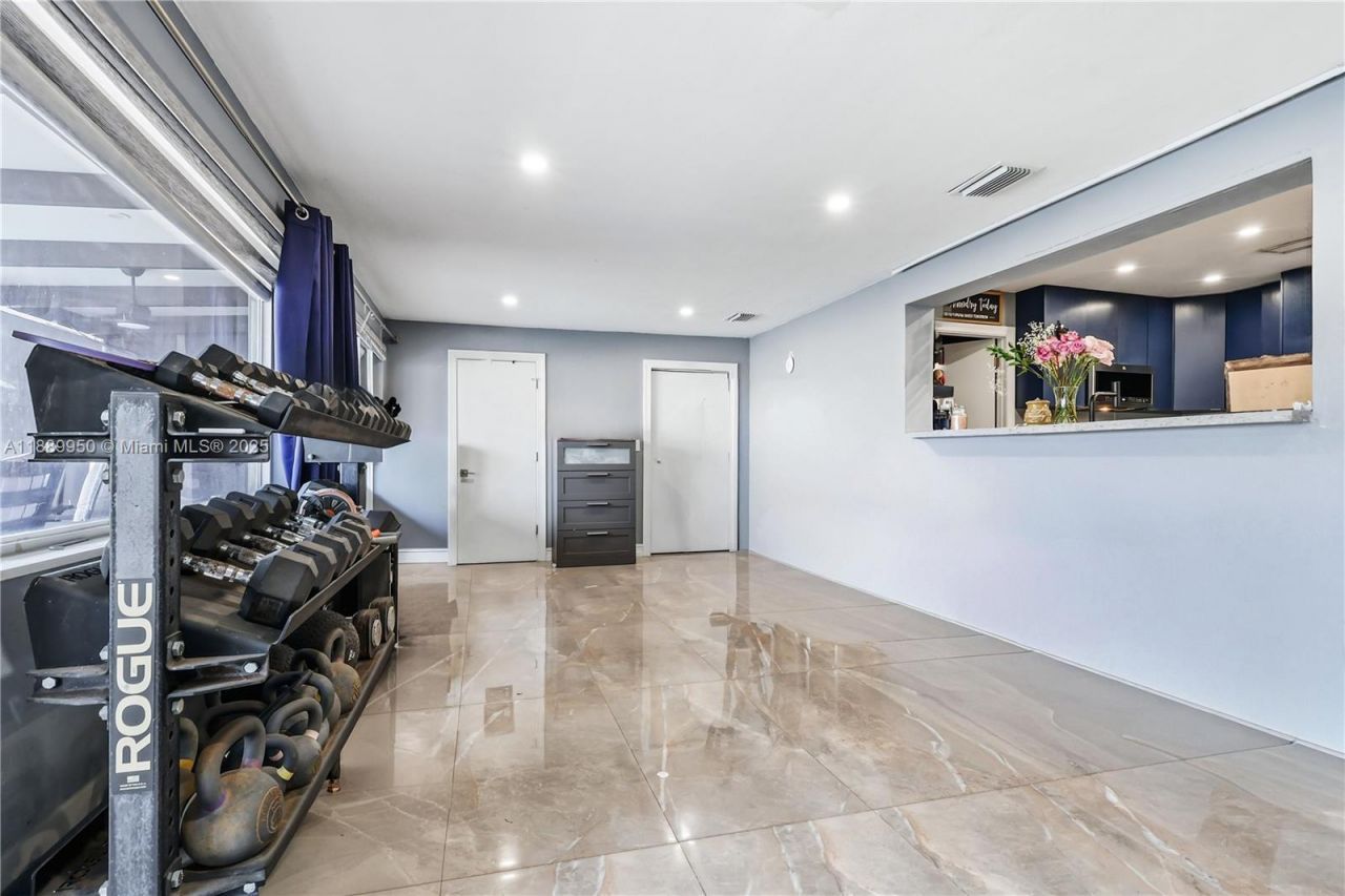 9795 NW 27th Ter, Doral, FL 33172 Photo