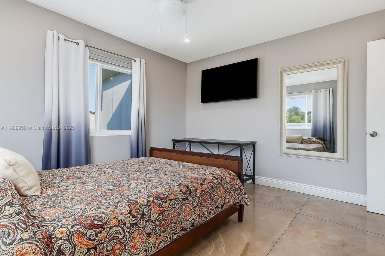 9795 NW 27th Ter, Doral, FL 33172 Photo