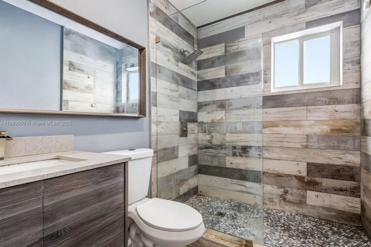 9795 NW 27th Ter, Doral, FL 33172 Photo