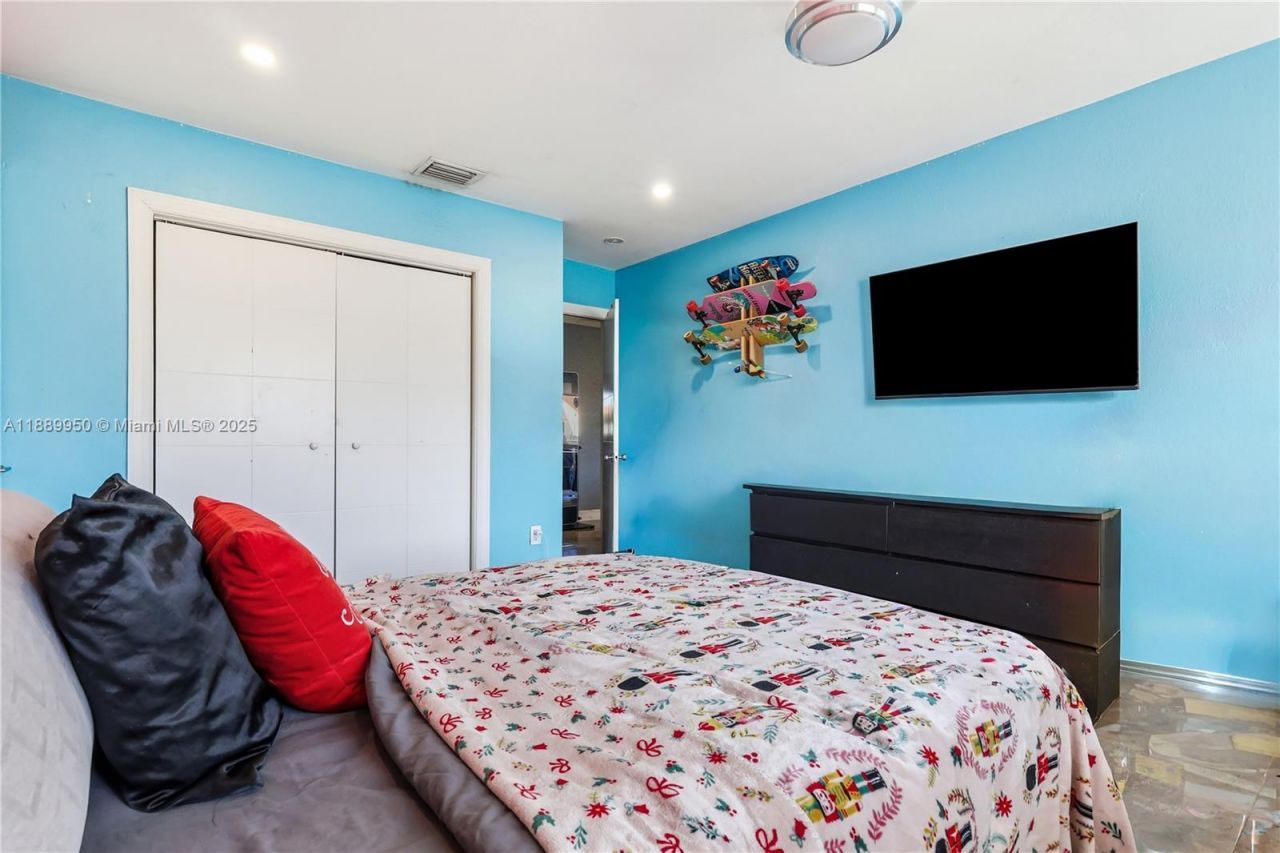 9795 NW 27th Ter, Doral, FL 33172 Photo