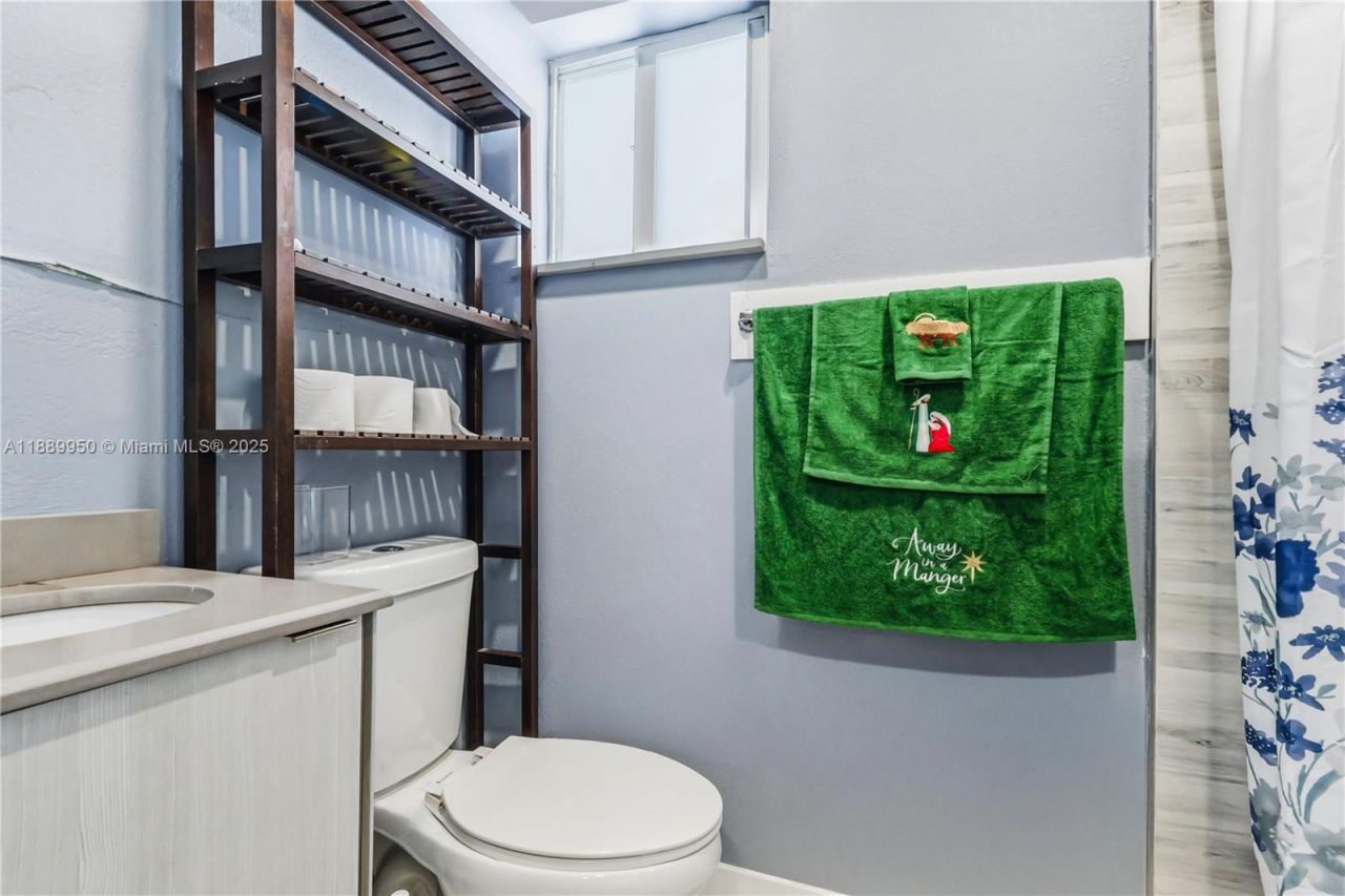 9795 NW 27th Ter, Doral, FL 33172 Photo