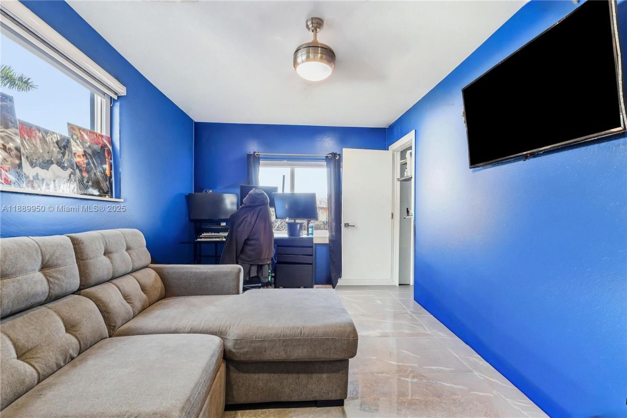 9795 NW 27th Ter, Doral, FL 33172 Photo